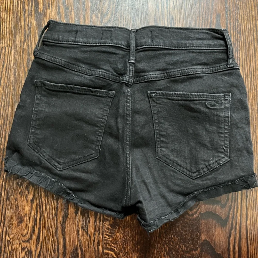 Black Hollister Shorts size 3 - Picture 3 of 3